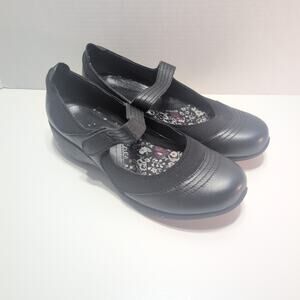 Naturalizer Mary Jane Sneakers Women 9.5 Jenna Black Leather Preppy Academia